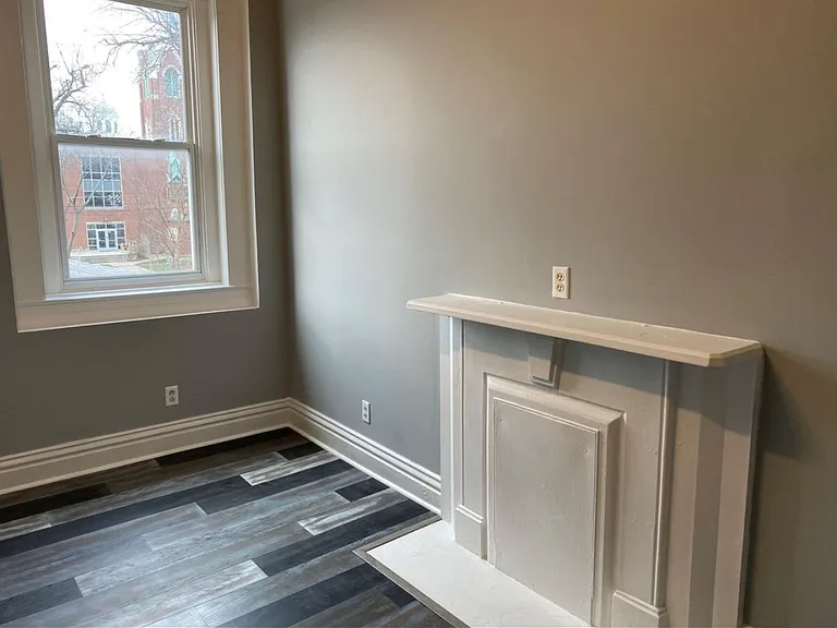 1214 Logan St — Photo 5
