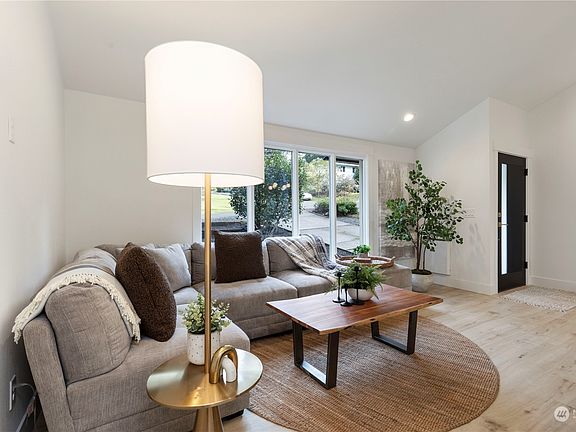 4th image of 14551 Ashworth Avenue N