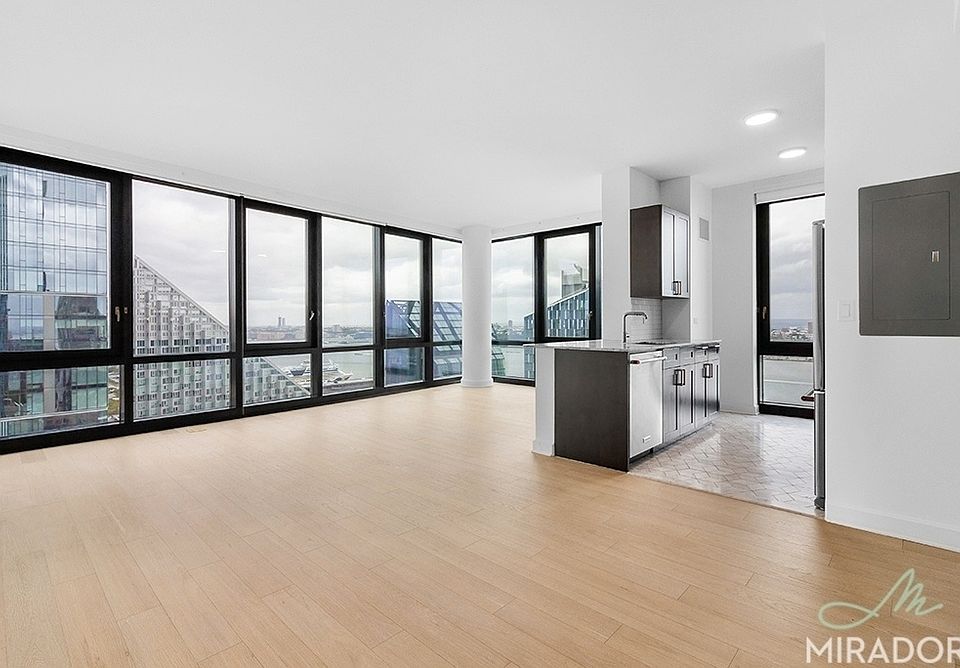 1st image of 21 W End Ave APT 3304