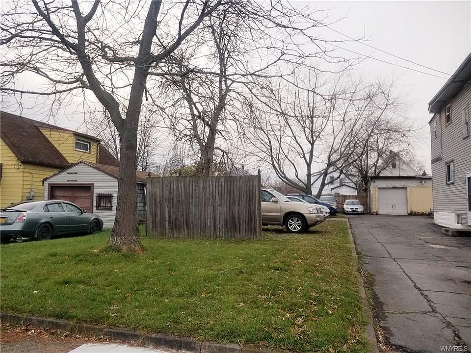 2nd image of 98 Roma Ave
