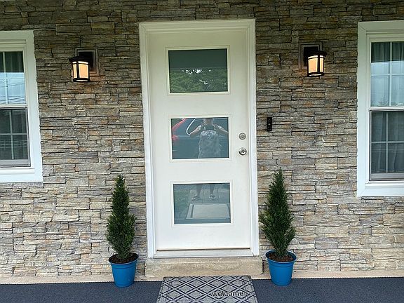 3rd image of 672 Godshall Rd