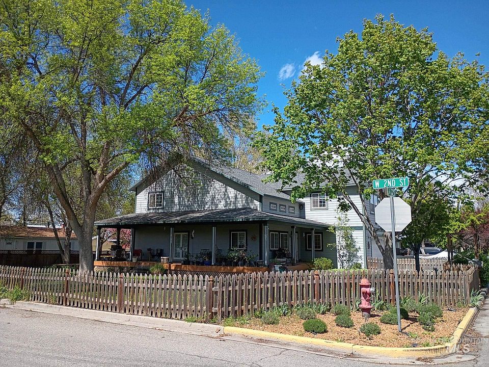 1st image of 219 Lincoln Ave