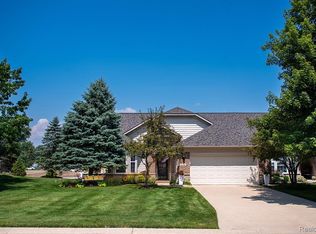 27900 Paradise Ln S #1, Flat Rock, MI 48134