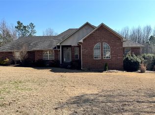 421 Channel Cir, Russellville, AR 72802
