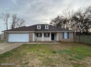 136 Kirkwood Ln, Youngsville, LA 70592
