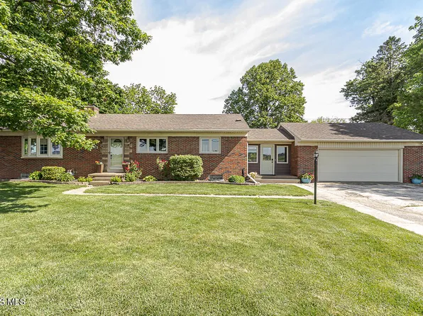 3707 Curtice Rd, Northwood, OH 43619