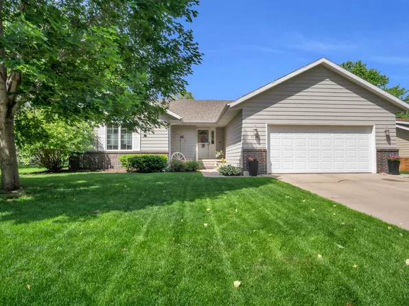 4108 Fairacres Rd, Kearney, NE 68845
