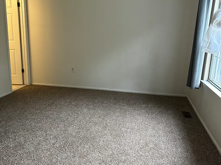 393 Hadleigh Ln #393 — Photo 10