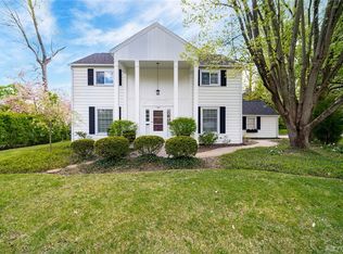 196 W Stroop Rd, Dayton, OH 45429