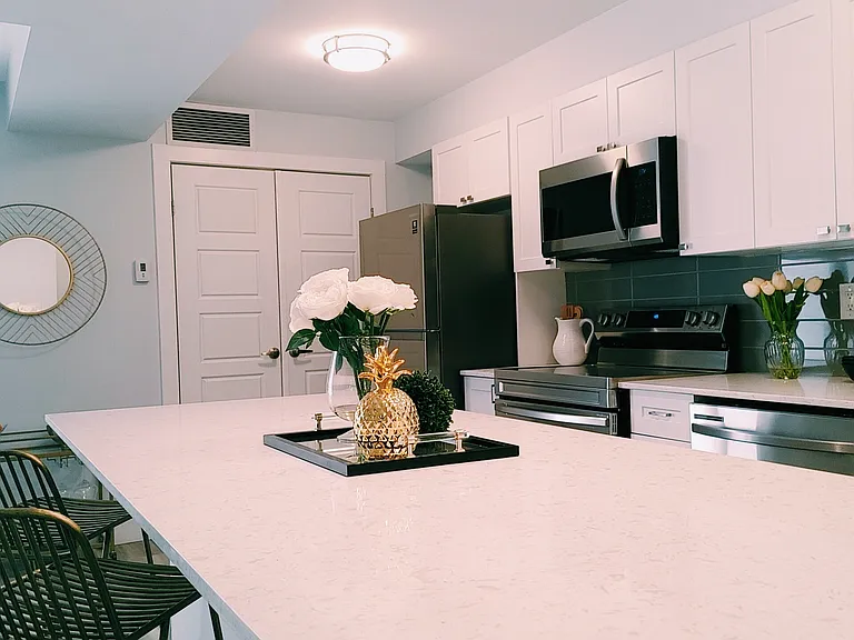 144 Lucan Ave #210 — Photo 13