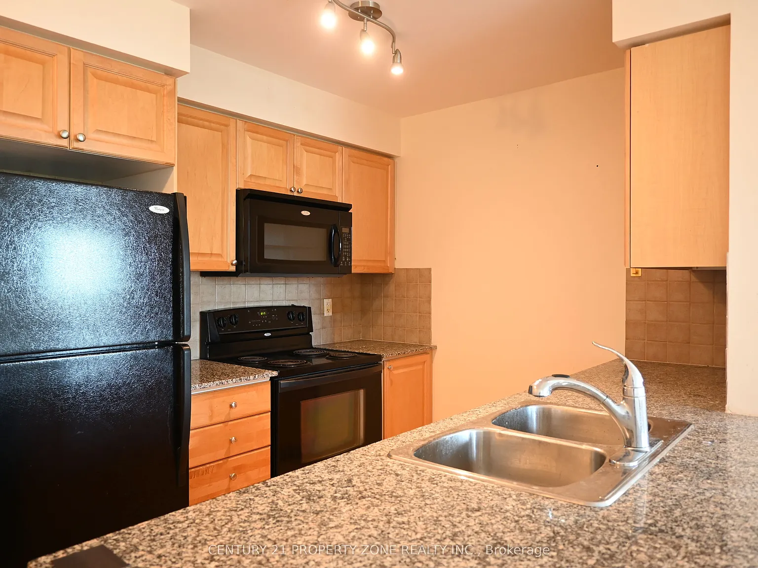 Nuvo At Essex Phase I — Photo 3