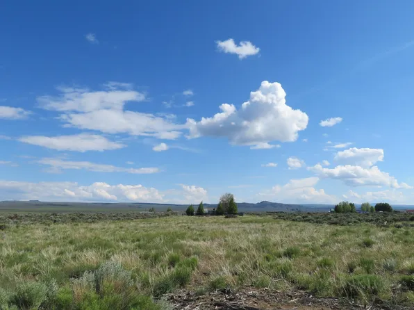 41 Pinion Ln, Christmas Valley, OR 97641