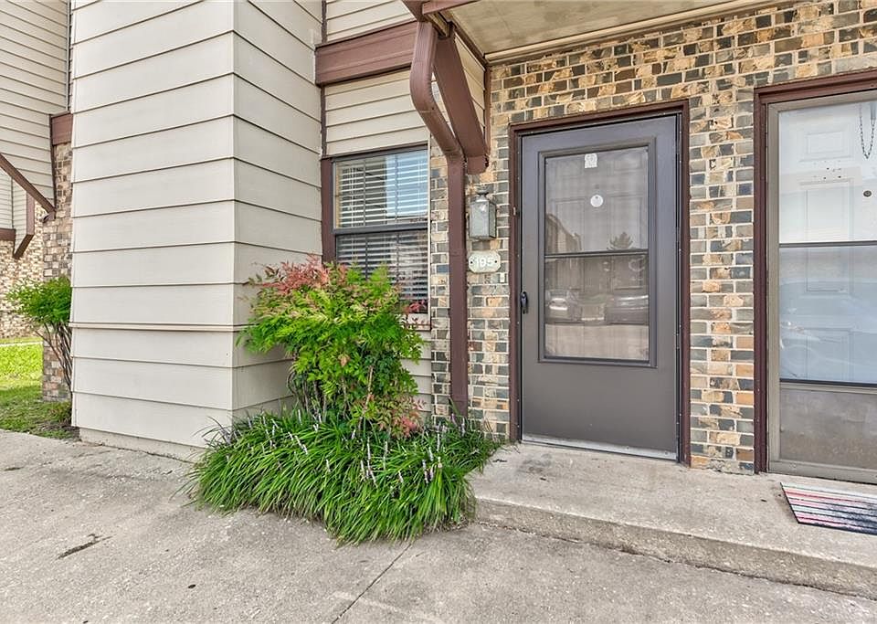 1st image of 401 12th Ave #195