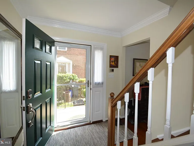 6153 Summer Park Ln — Photo 4