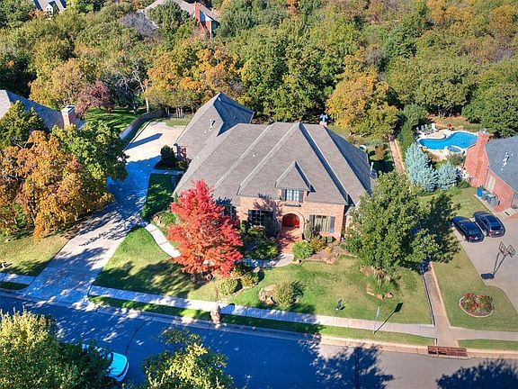 2nd image of 3621 Hunters Creek Rd