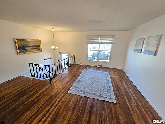 4th image of 2310 W Kensington Dr