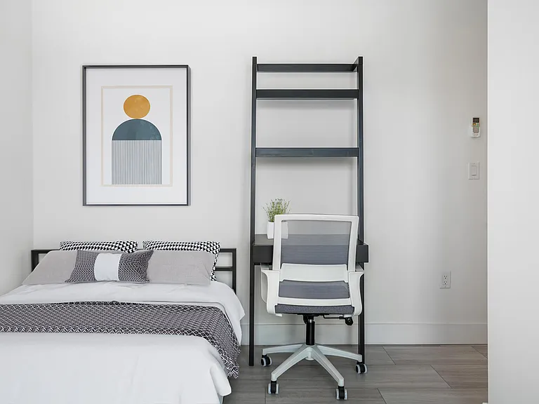 Otto Apartments — Photo 24
