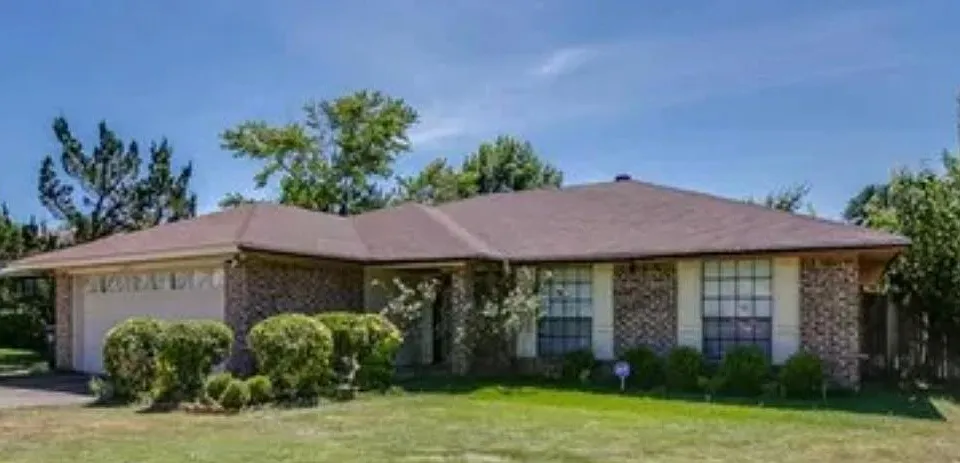 6824 Loma Vista Dr