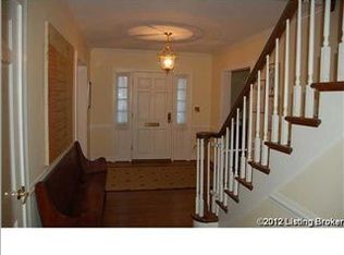 2105 Glencove Way, Indian Hills, KY 40207