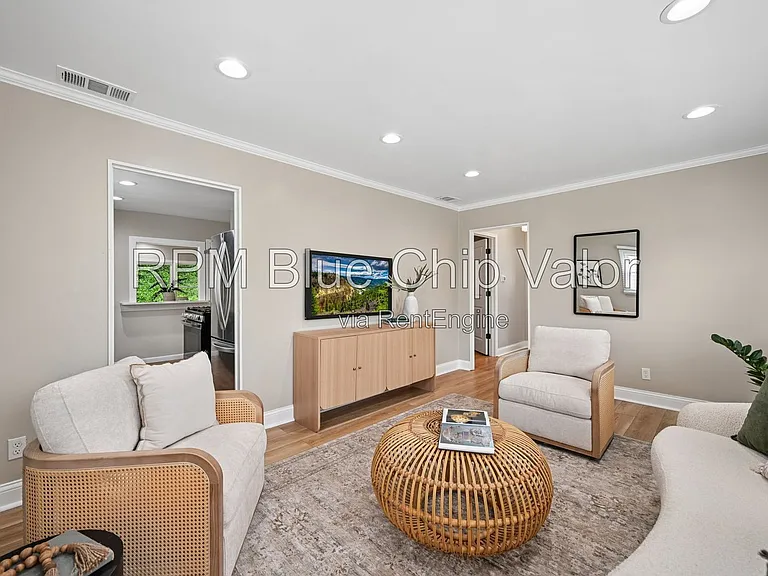 3395 Ault View Ave — Photo 5