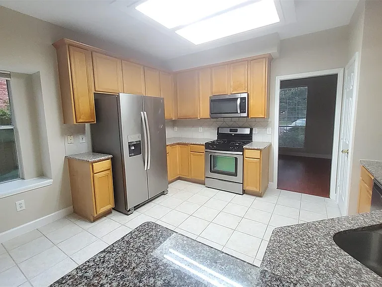 2707 Sun Beam Ct — Photo 4