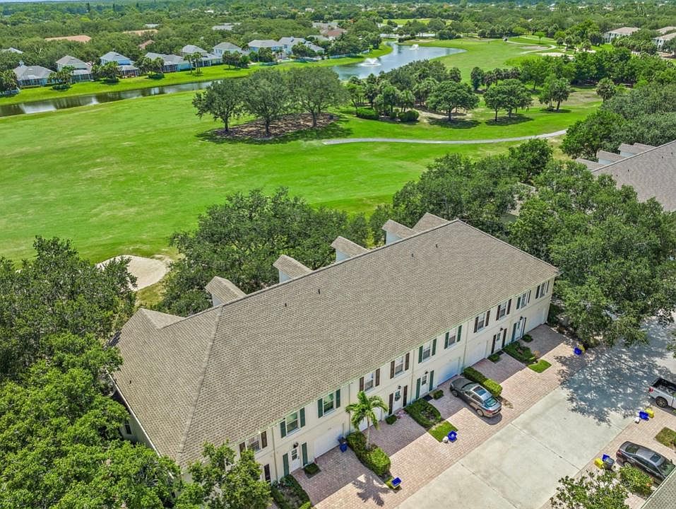 2nd image of 346 Legare Ct #346