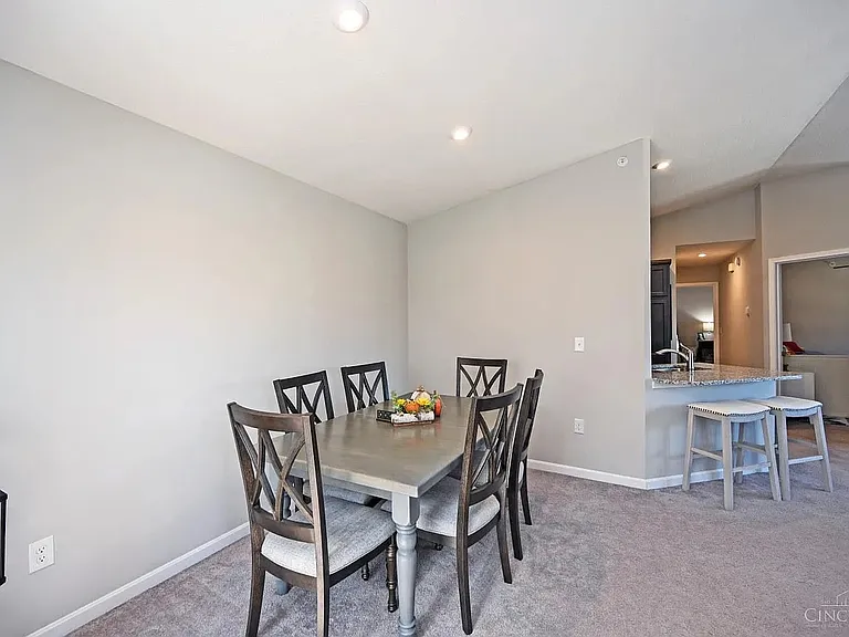 5871 Parkview Ln #300 — Photo 20