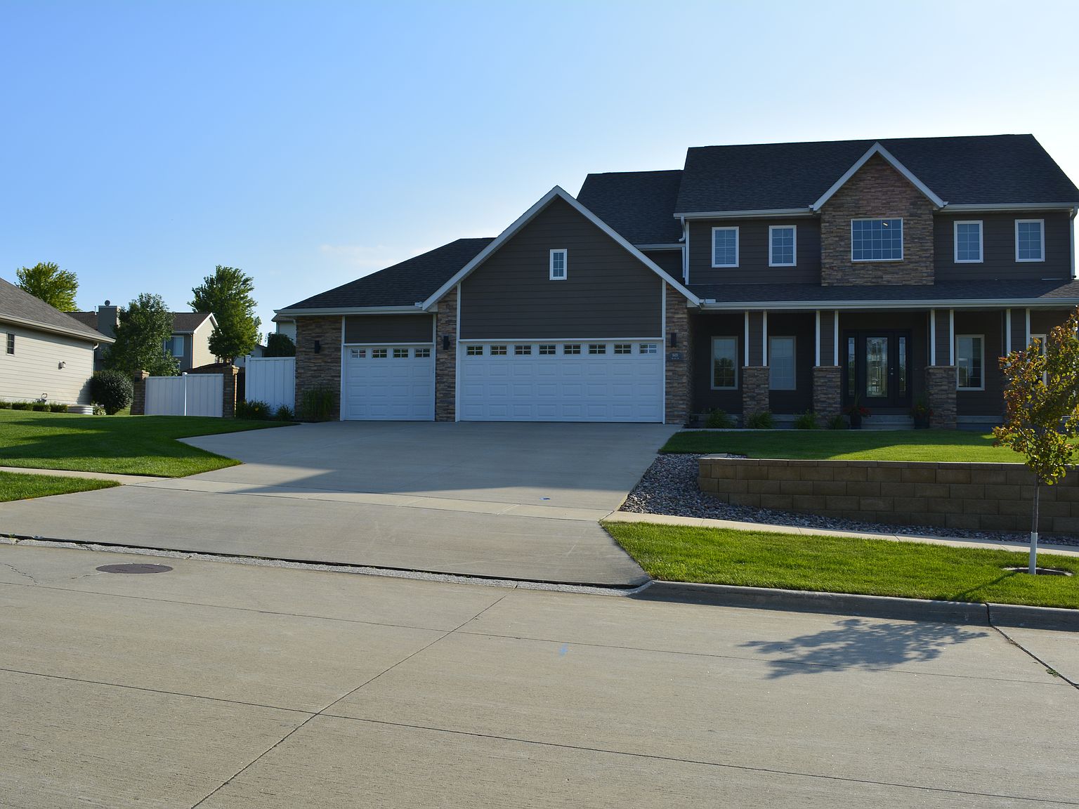 1605 3rd Ave SW, Le Mars, IA 51031 Zillow