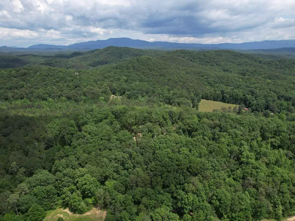 417 Sand Mountain Rd, Old Fort, TN 37362