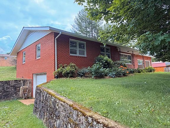 3rd image of 56 Henson Dr