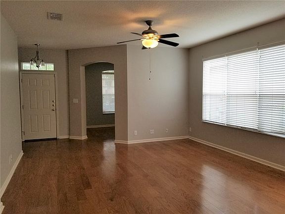 3rd image of 726 Ravenshill Way