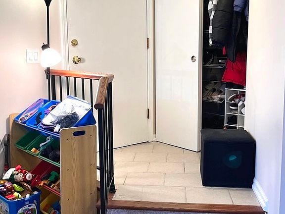 2nd image of 1018 Cottonwood Ct APT 1-A