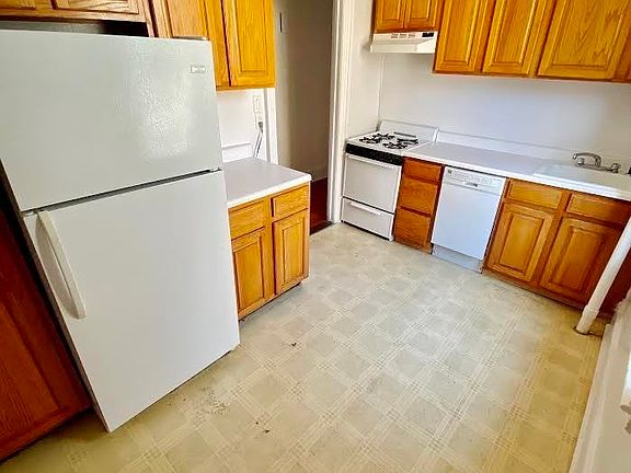 3rd image of 30-69 34th St #4AA