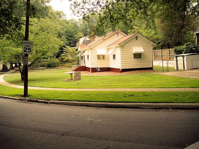 1208 Courtland Dr — Photo 26