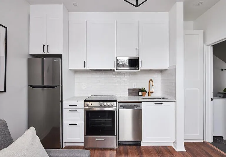 331 Catherine St #2 — Photo 2