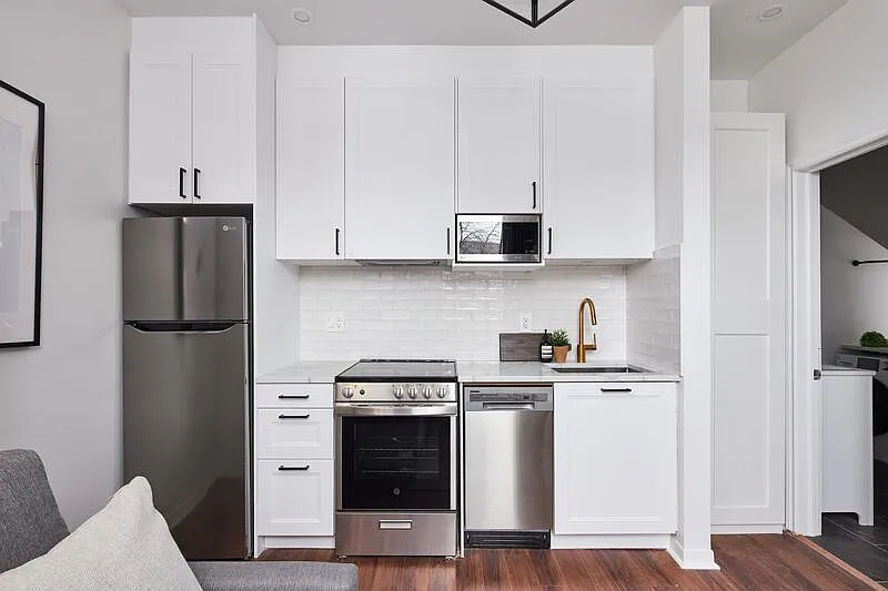 Building Photo - 331 Catherine St #2