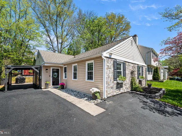 1105 Vermont Ln, Downingtown, PA 19335