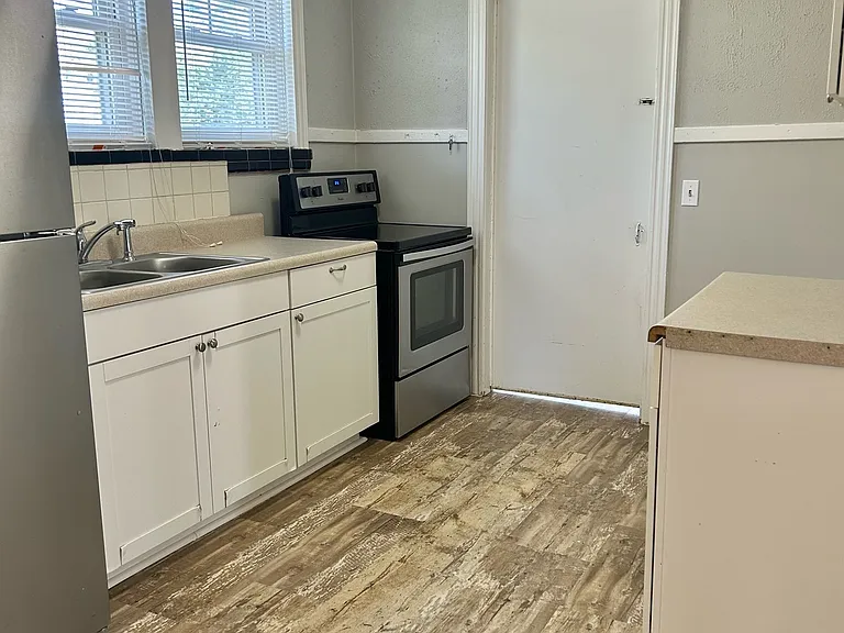 1215 Willow Branch Ave — Photo 14