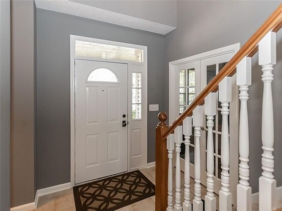 4th image of 612 Thomas Point Dr