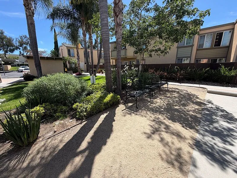 5402 Balboa Arms Dr #405