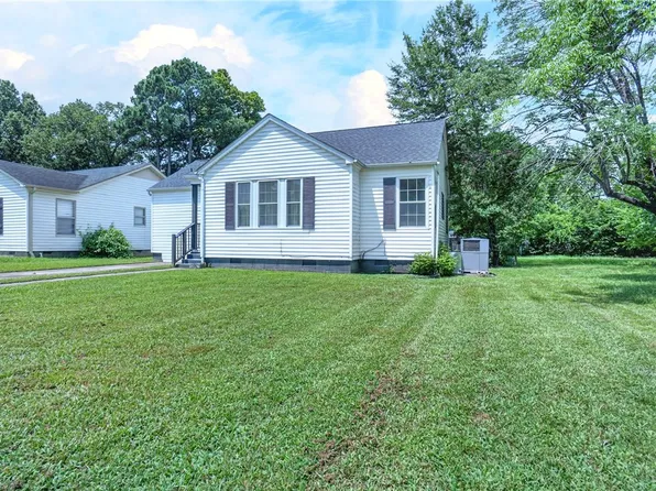 208 S Laredo Ave, Russellville, AR 72801