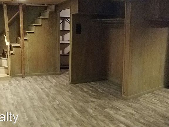 3rd image of 59 Fenwick Dr