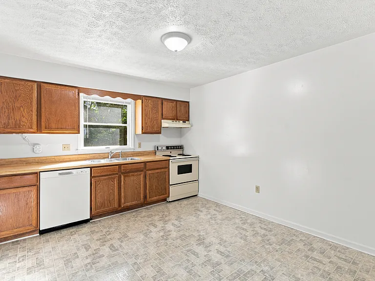 820 Locust St #3 — Photo 7