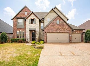 1505 SW Madison Ave, Bentonville, AR 72713