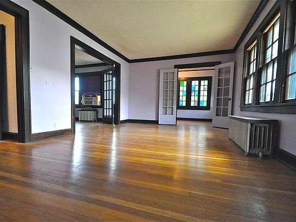 4th image of 5037 Walnut St