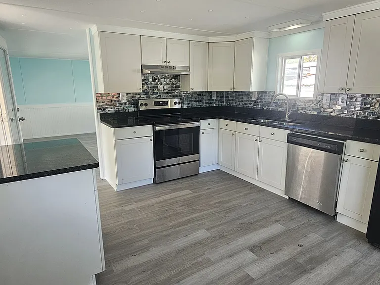 7137 Florestate Dr — Photo 3
