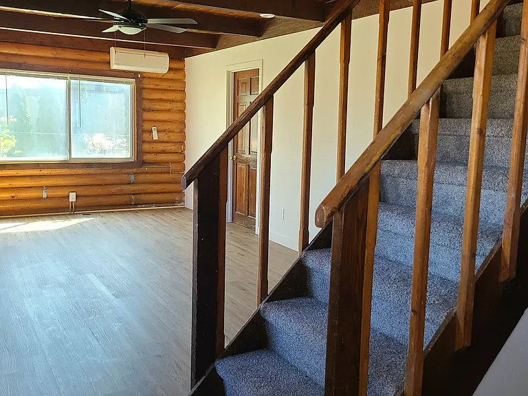 15905 Ellis Ave — Photo 4