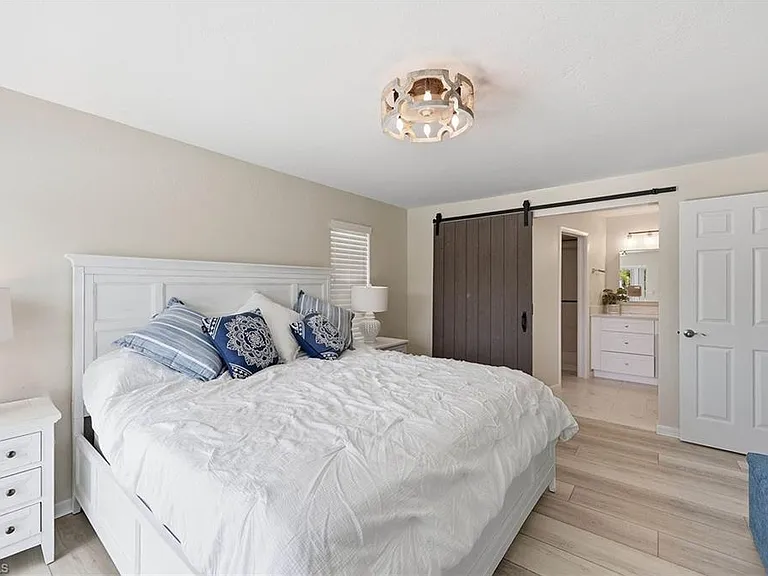 799 Caribbean Ct — Photo 16