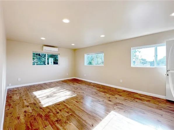 17134 Saticoy St, Van Nuys, CA 91406