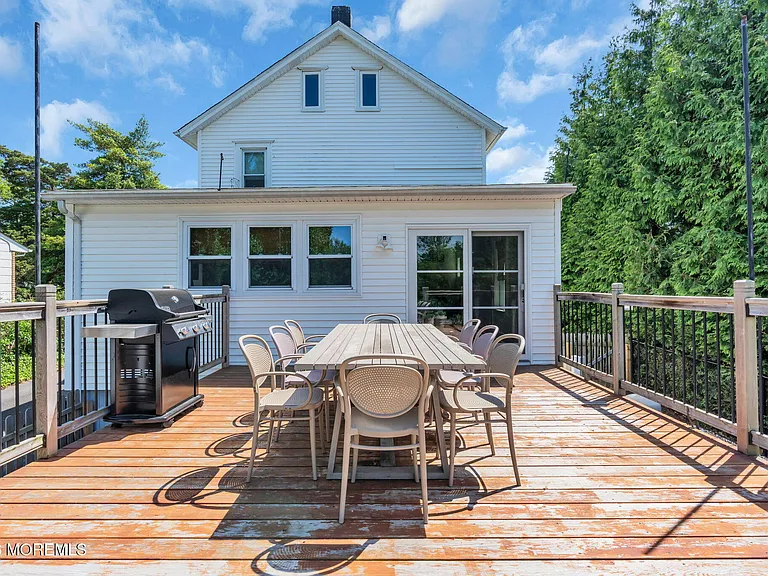 566 Prospect Ave — Photo 38